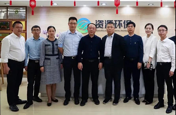 江西崇義縣委李國泉書記一行蒞臨資源環(huán)?？疾旖涣? /></div>
                                    <div   id=